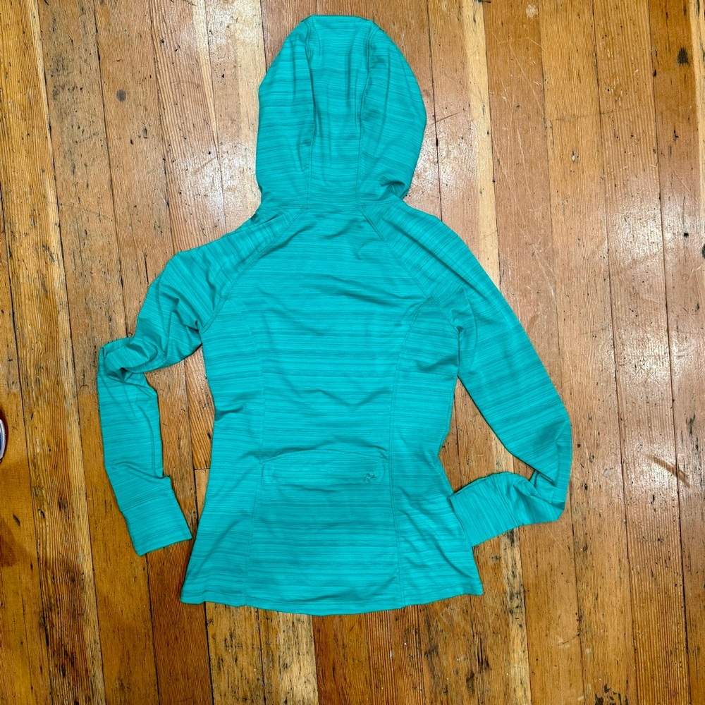 Athleta Pacifica Green Activewear Top - Picture 2 of 7